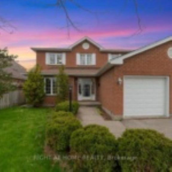 76 Kortright Rd E, Guelph