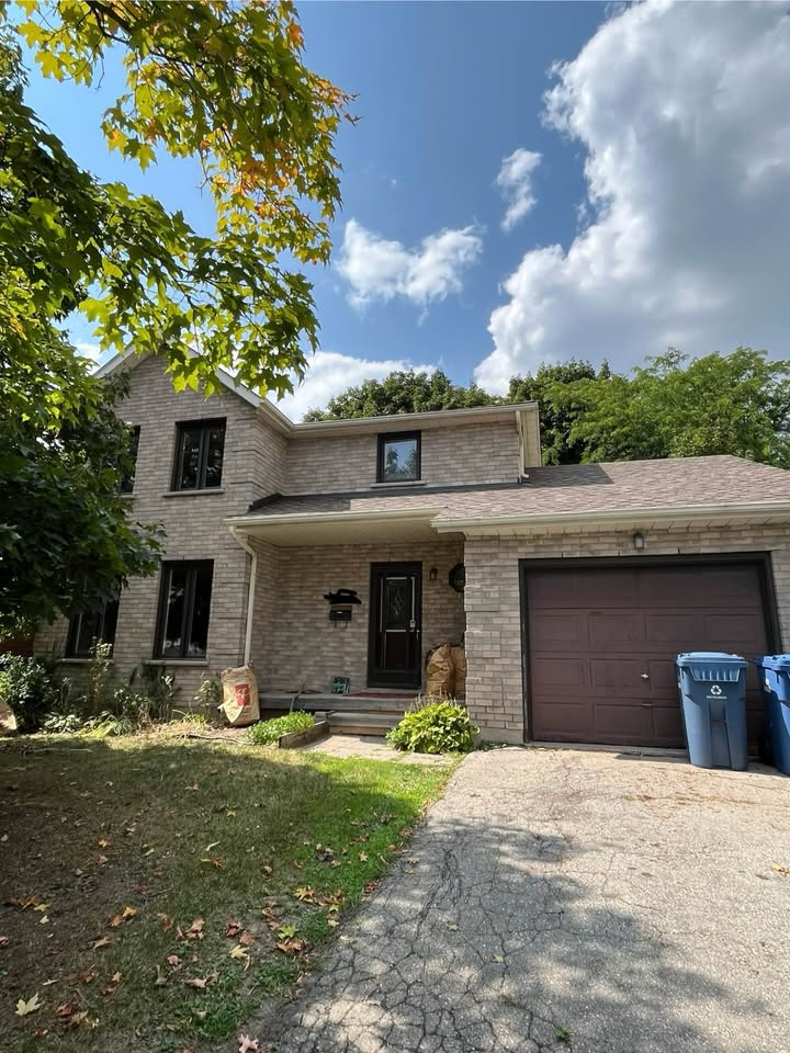 153 Kortright Rd W, Guelph