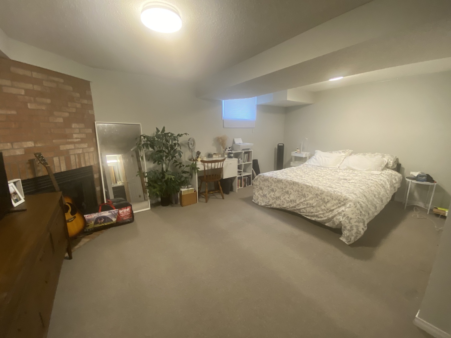 302 College Ave W, Guelph